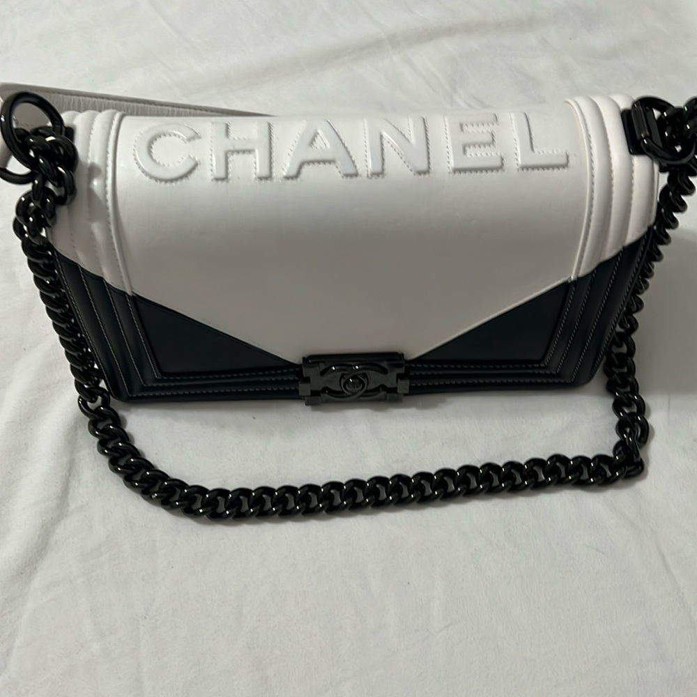 Medium Boy Chanel Bag Bi-Color Smooth Bag